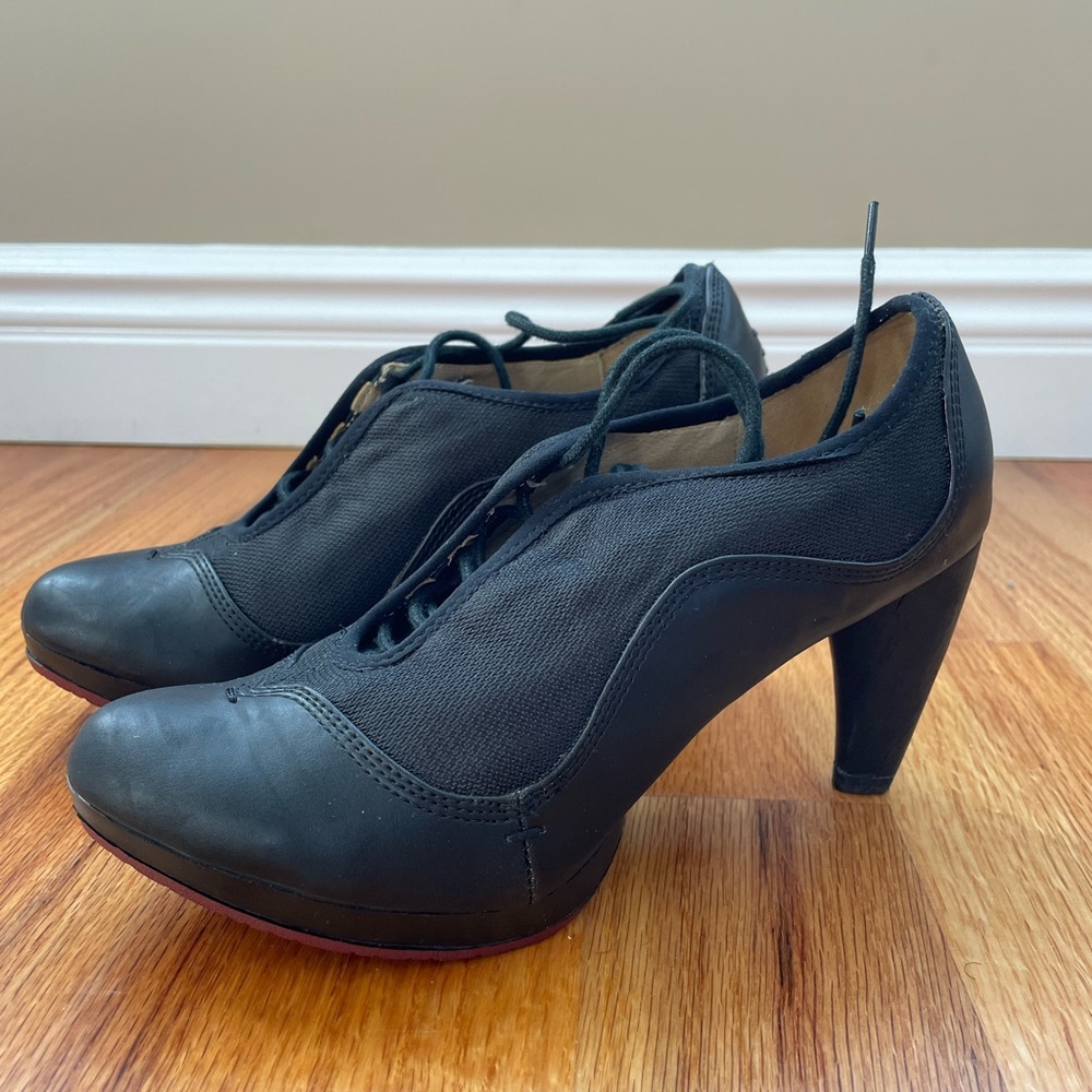 Terra Plana black lace up heels/booties